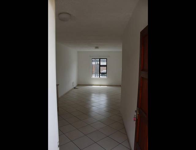 2 BEDROOM PROPERTY TO RENT IN VANDERBIJLPARK CW 5
